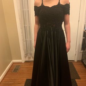 black prom dress